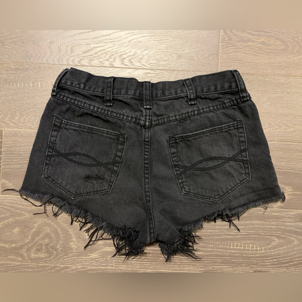 Abercrombie shorts - Picture 2 of 3